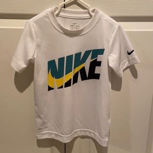Nike drifit tee